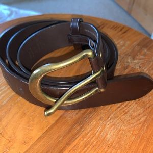 Dark brown COACH leather belt size 42.